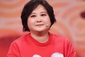 贾玲43岁瘦身逆袭！穿香奈儿气质大变，网友惊呼认不出