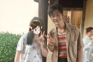 杭州妈妈春假偶遇黄晓明Ella，明星合影刷爆朋友圈