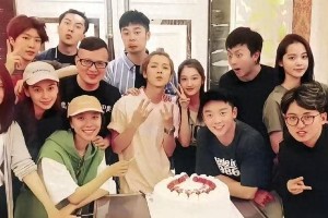 鹿晗关晓彤分手传闻与陆地夫妇CP复兴内幕