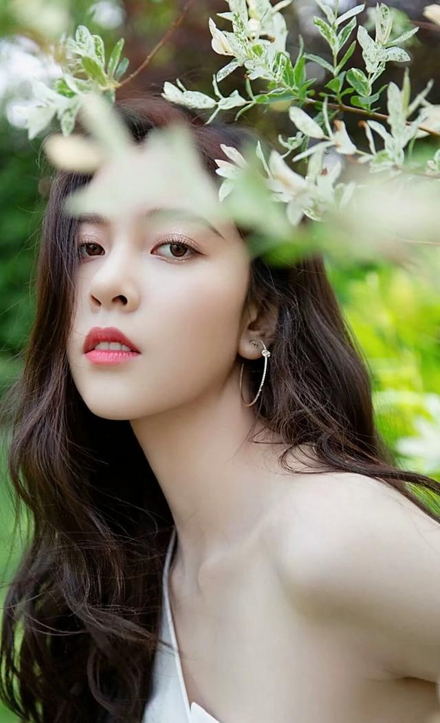 宋妍霏高清美图2